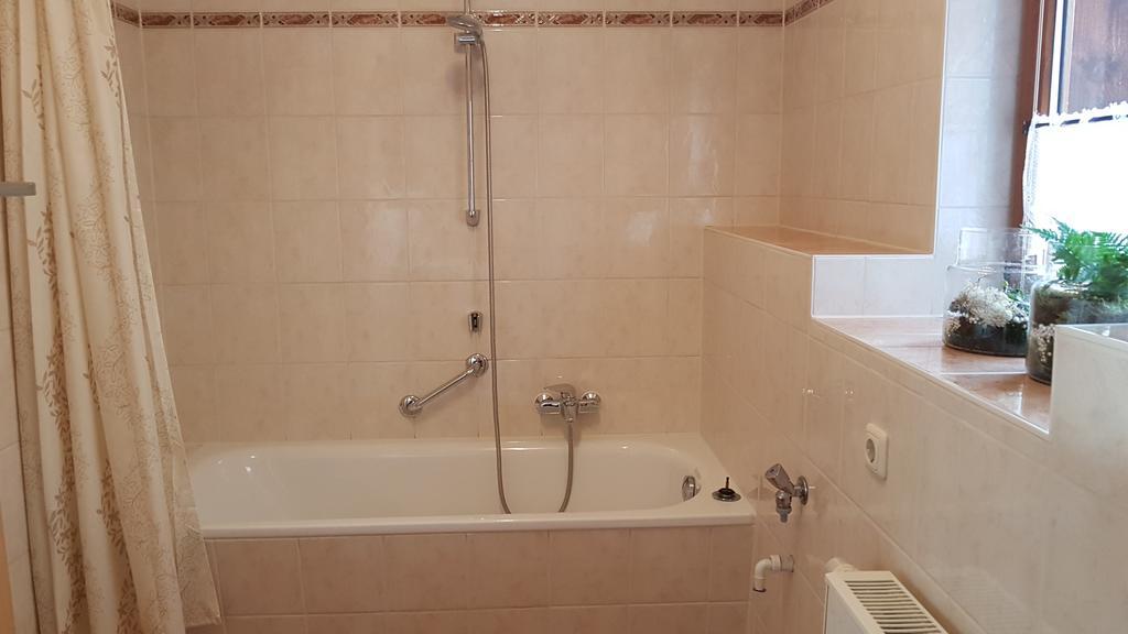 Ferienwohnung Giesa Jena Ngoại thất bức ảnh